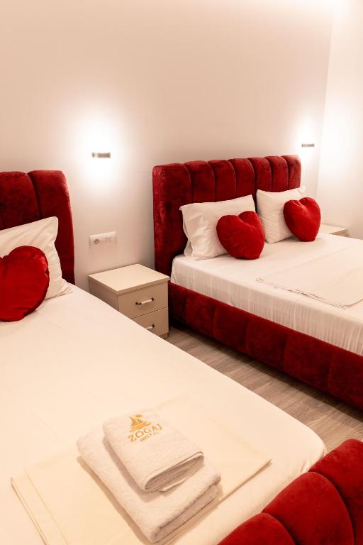 Dhomë Treshe Deluxe